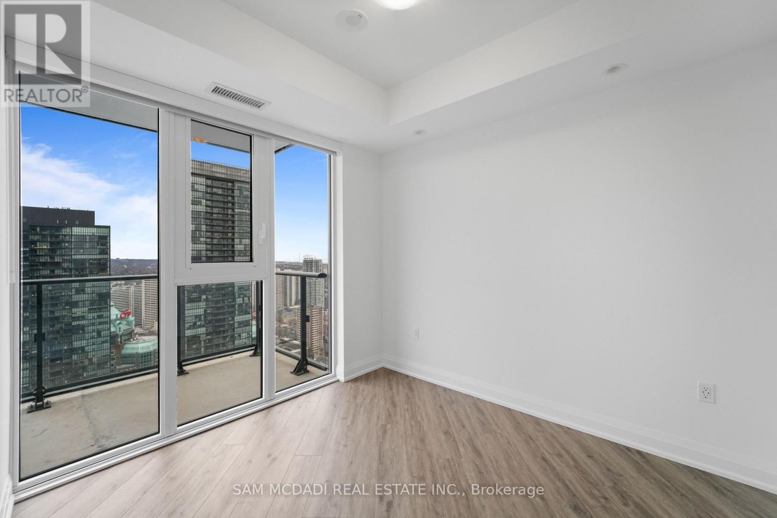 3808 - 634 CHURCH STREET Image 8