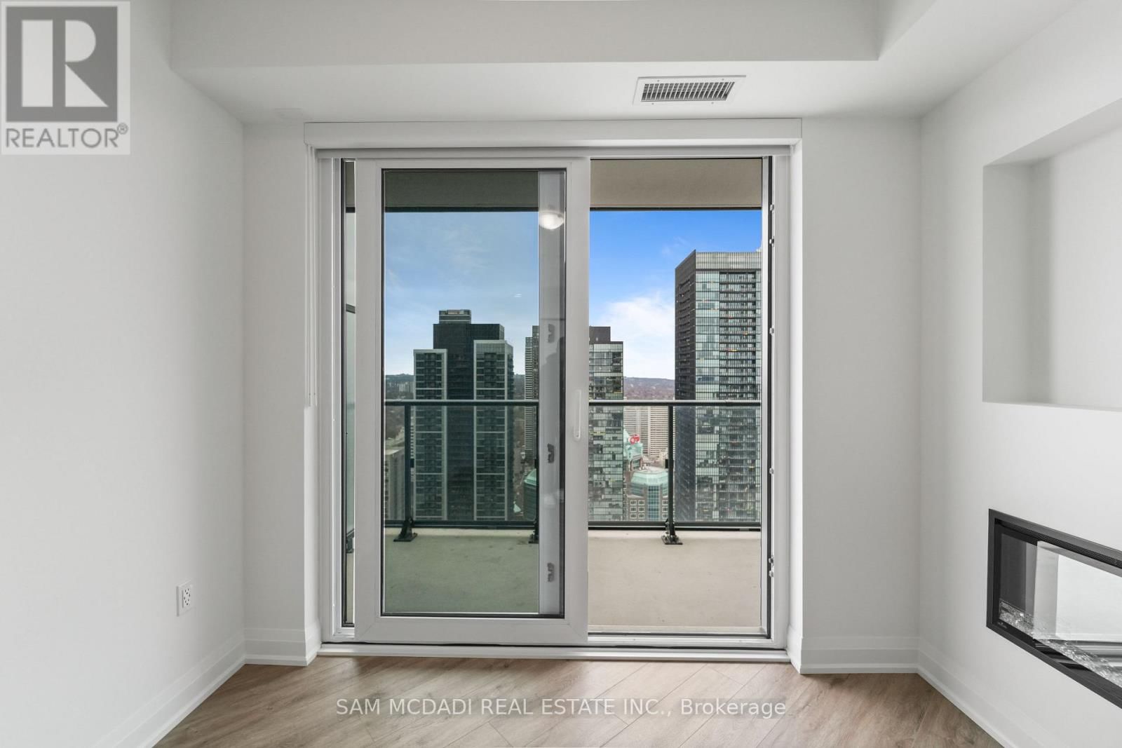 3808 - 634 CHURCH STREET Image 9