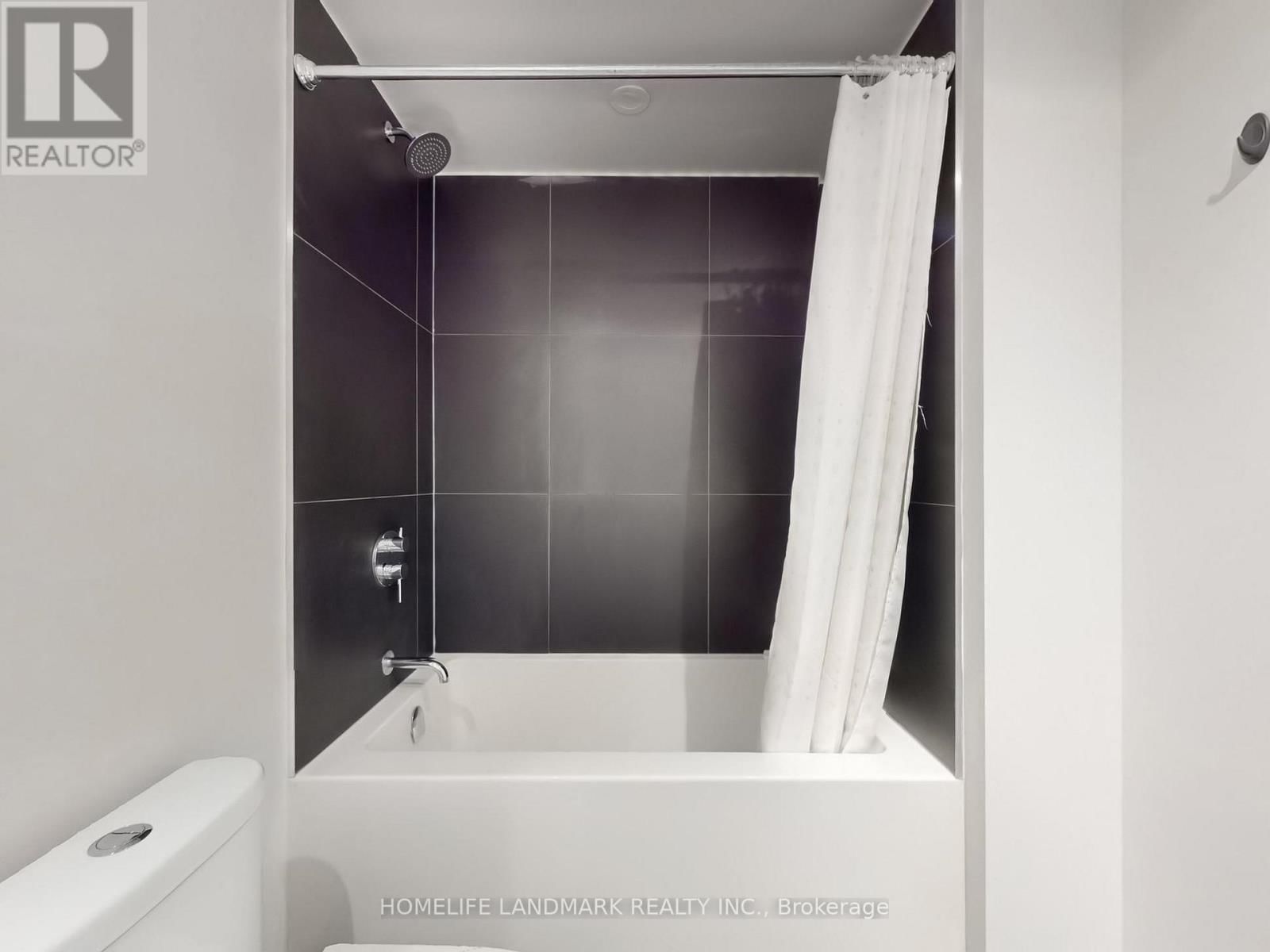 1419 - 20 EDWARD STREET Image 26