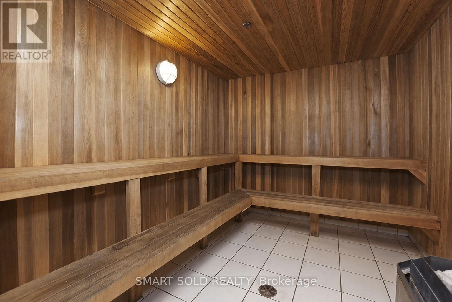 1512 - 18 PARKVIEW AVENUE Image 21