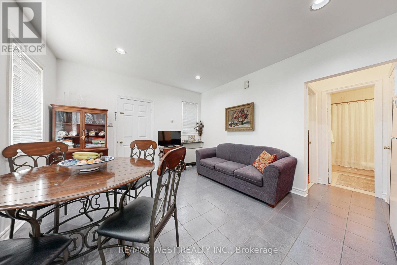 52 HEYDON PARK ROAD Image 14