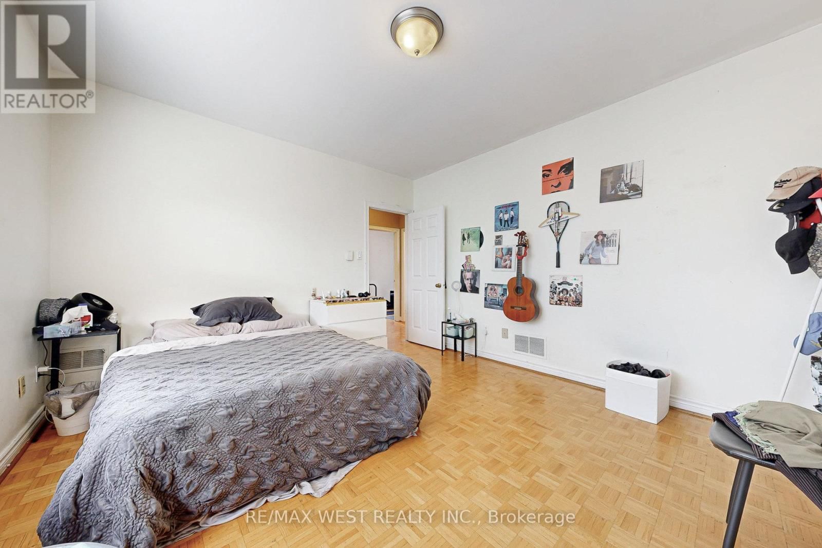 52 HEYDON PARK ROAD Image 24