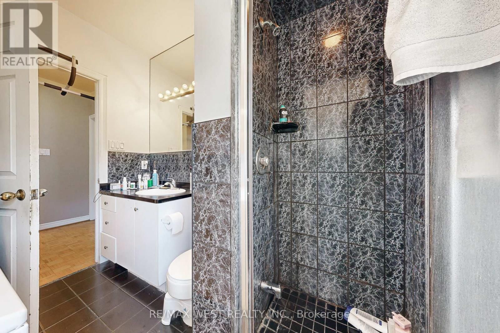 52 HEYDON PARK ROAD Image 28