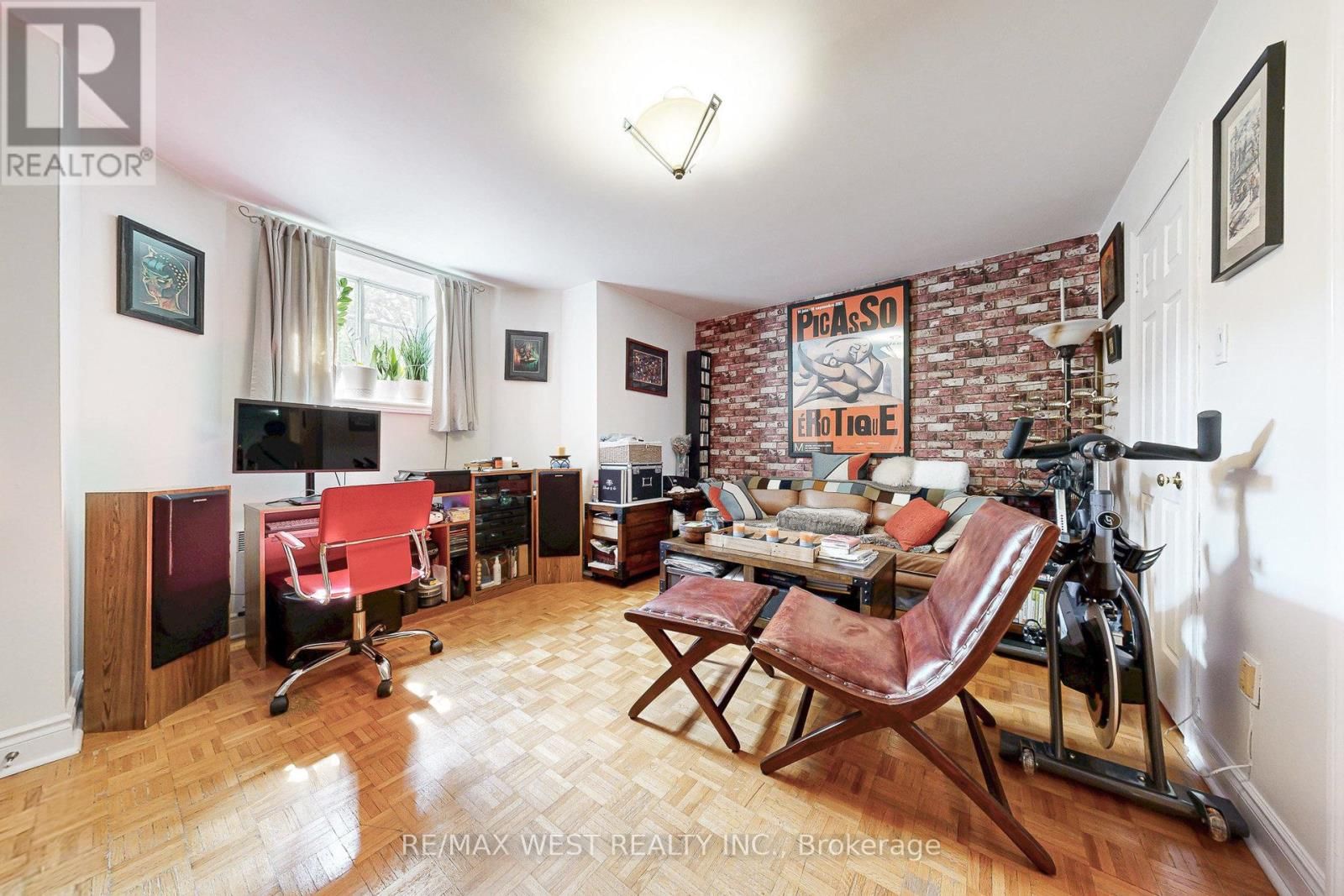 52 HEYDON PARK ROAD Image 31