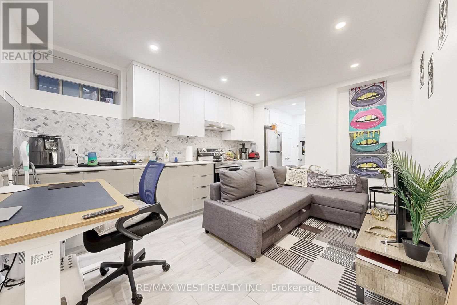 52 HEYDON PARK ROAD Image 39