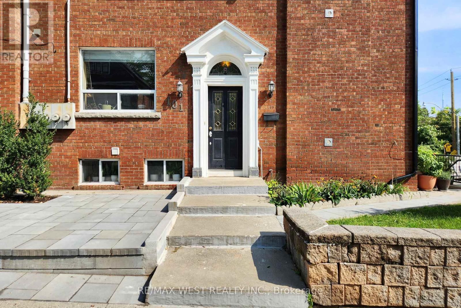 52 HEYDON PARK ROAD Image 4