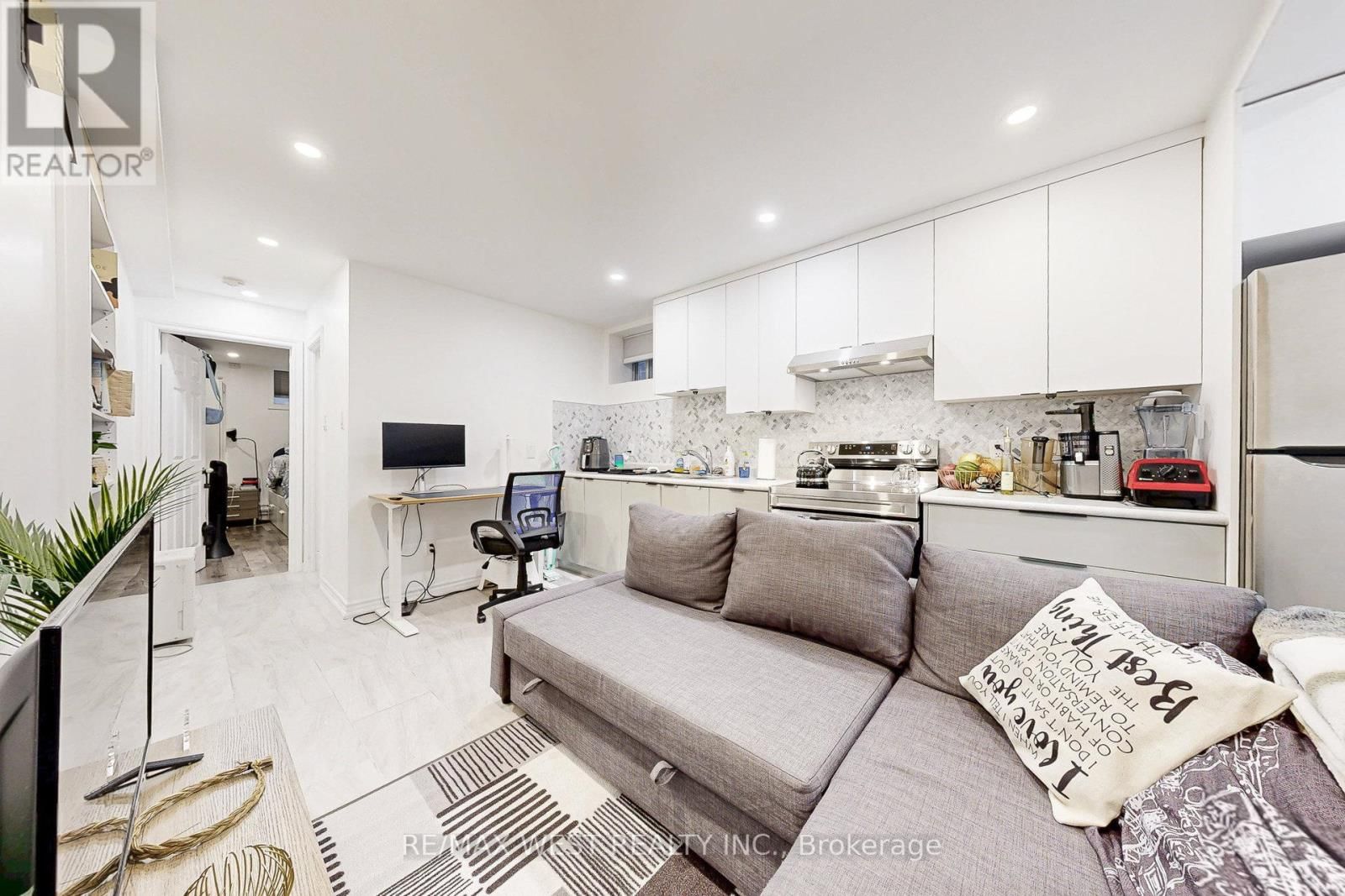 52 HEYDON PARK ROAD Image 41