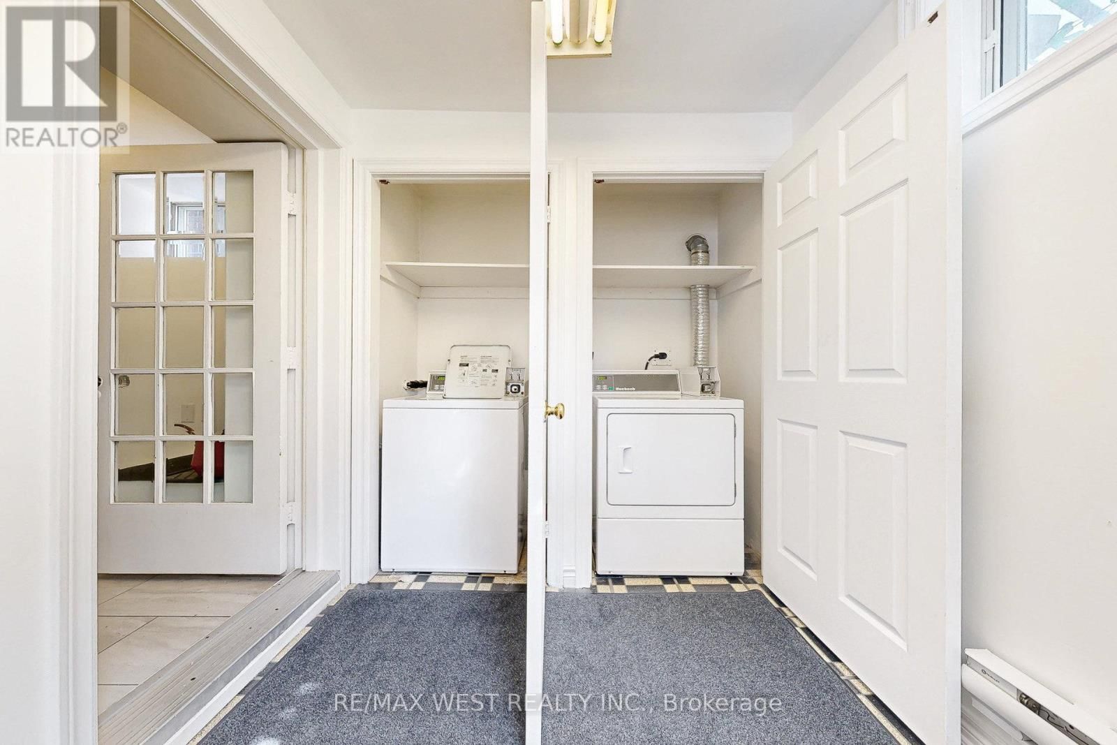 52 HEYDON PARK ROAD Image 45