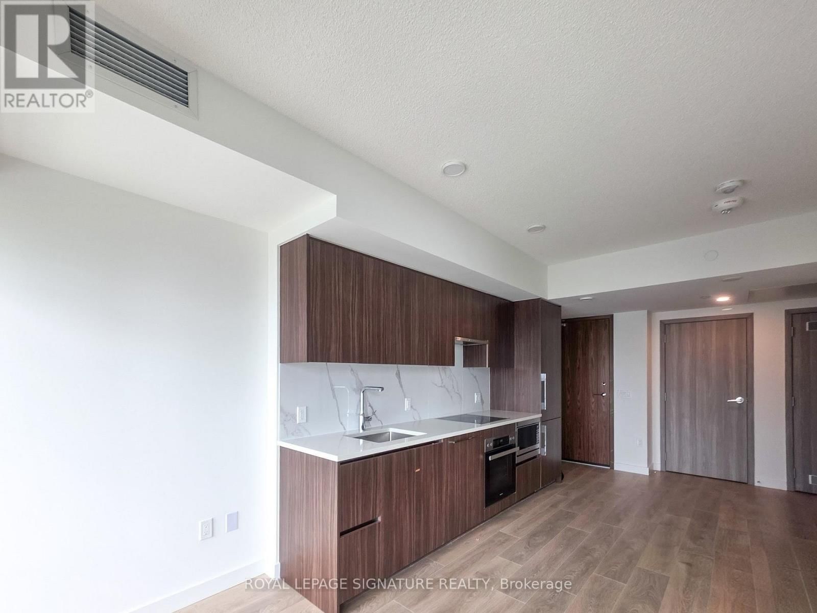 3312 - 3 CONCORD CITYPLACE WAY Image 3