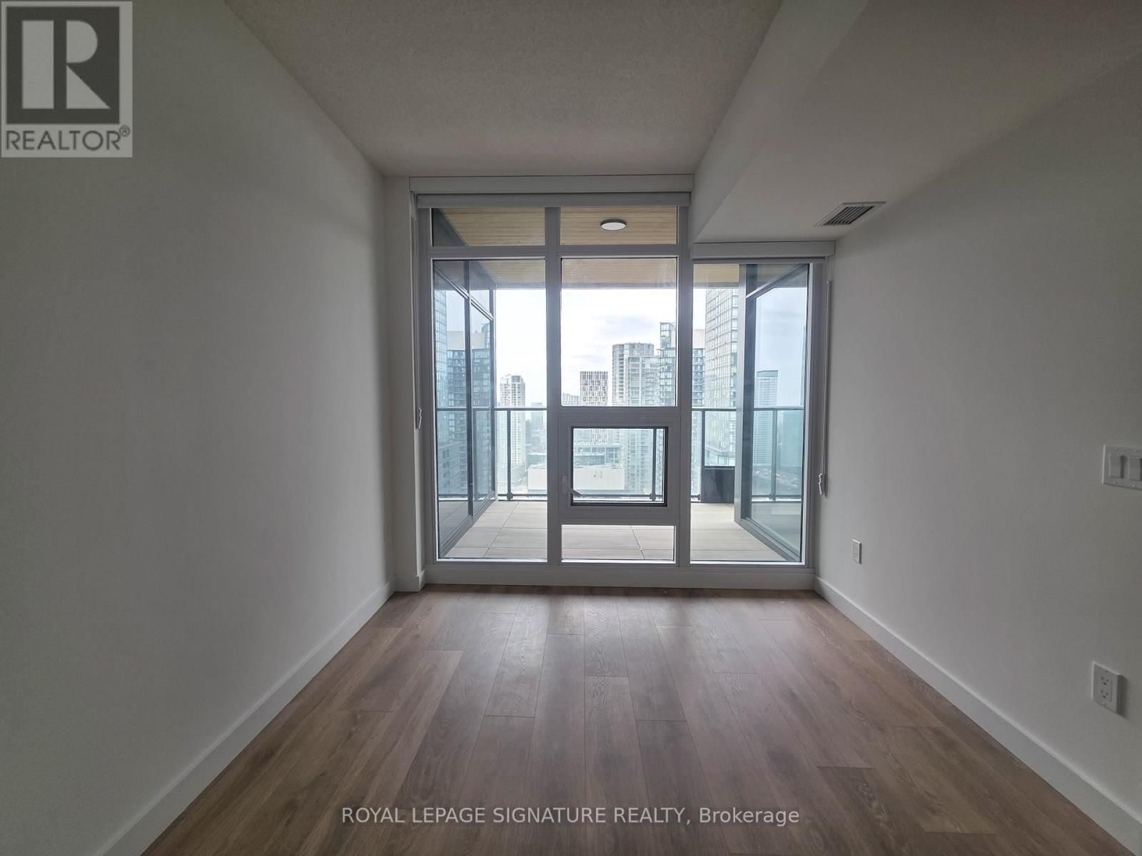 3312 - 3 CONCORD CITYPLACE WAY Image 9