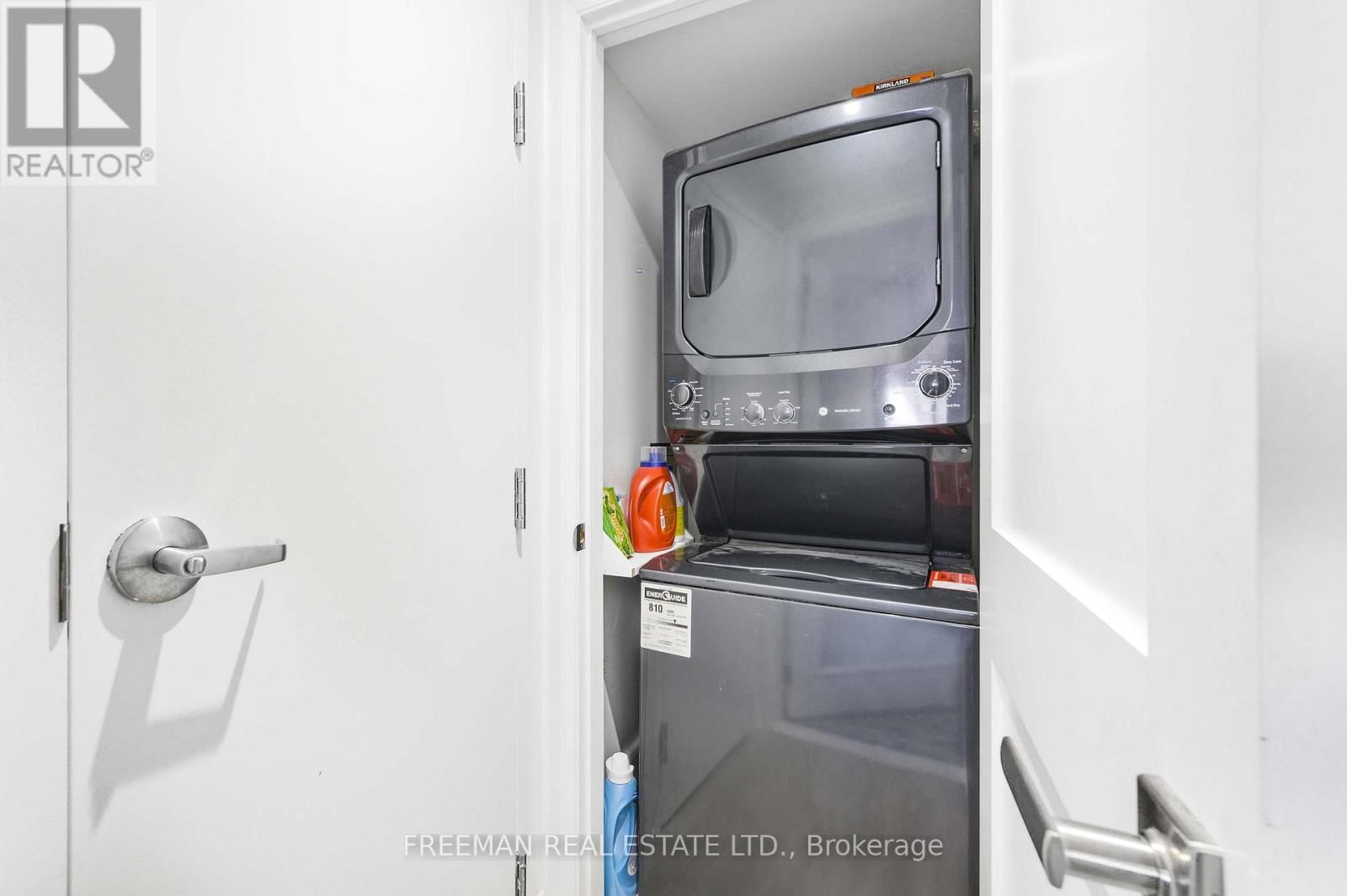 49 BEATRICE STREET Image 25