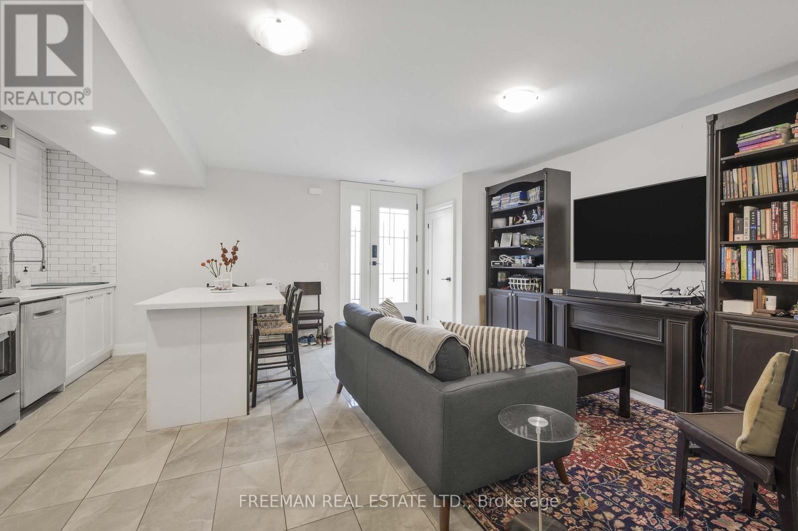 49 BEATRICE STREET Image 30