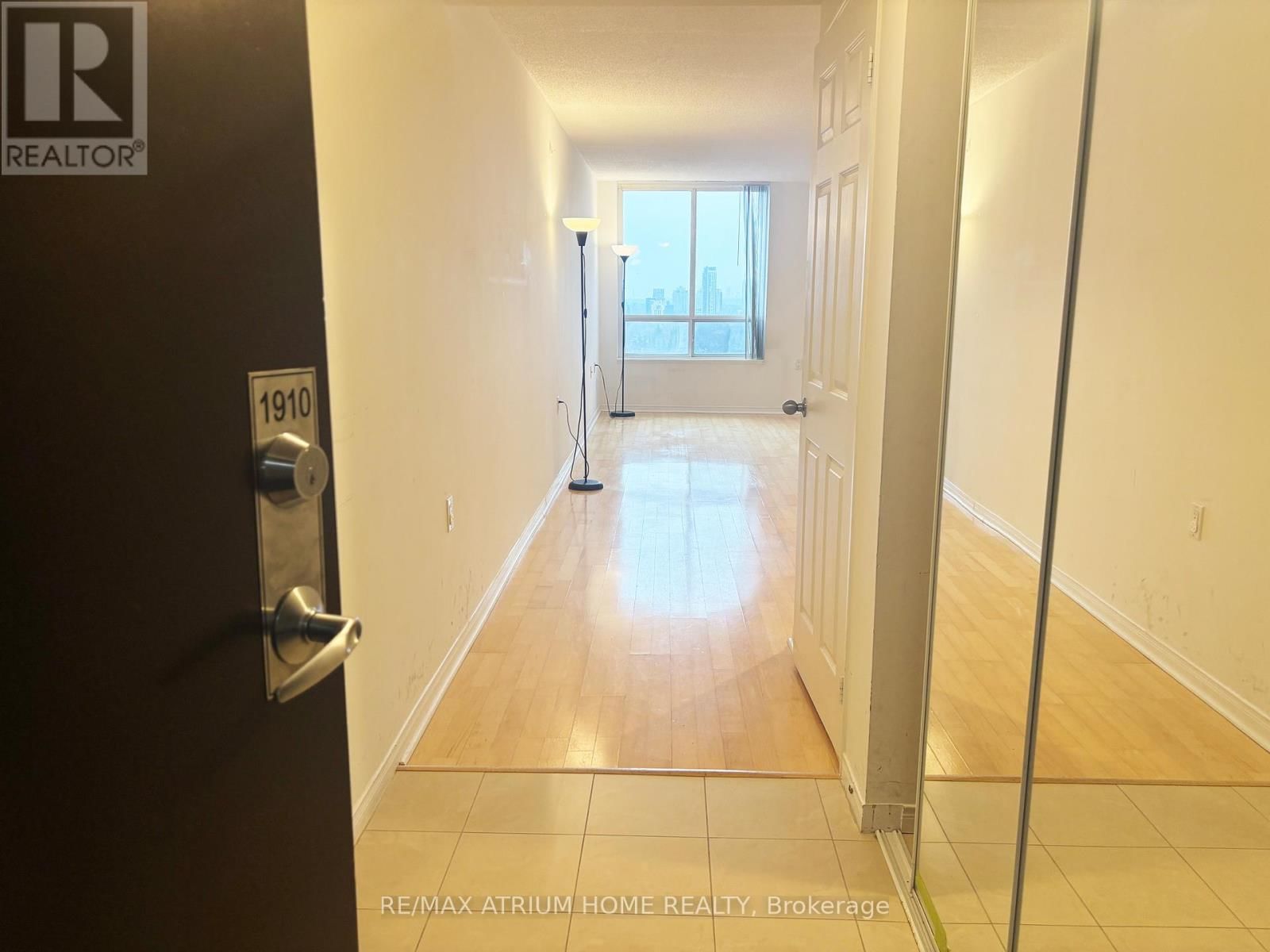 1910 - 35 FINCH AVENUE EAST Image 3