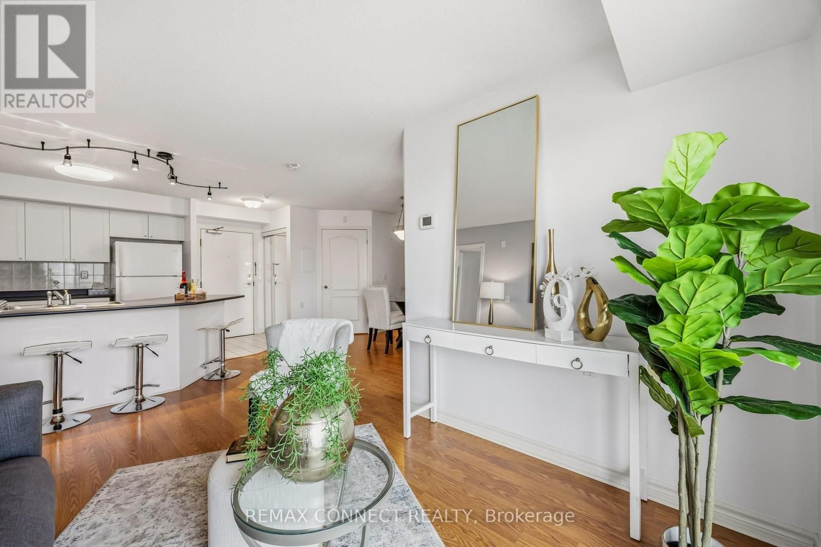 504 - 890 SHEPPARD AVENUE WEST Image 10