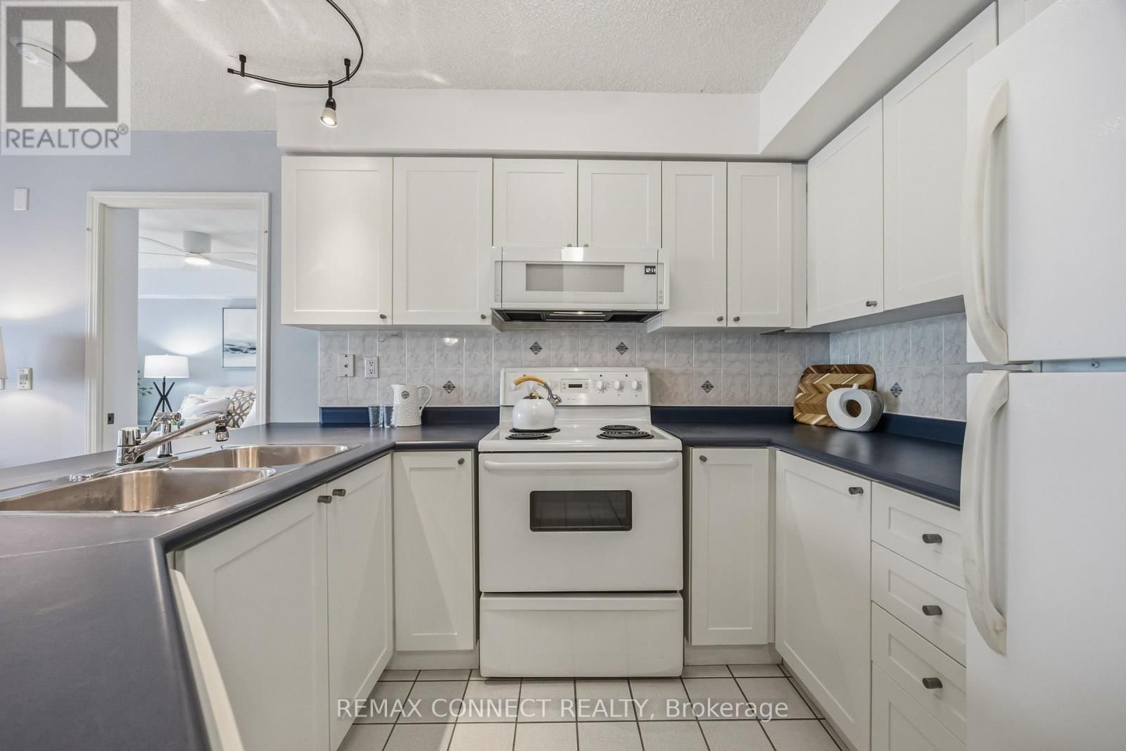 504 - 890 SHEPPARD AVENUE WEST Image 18