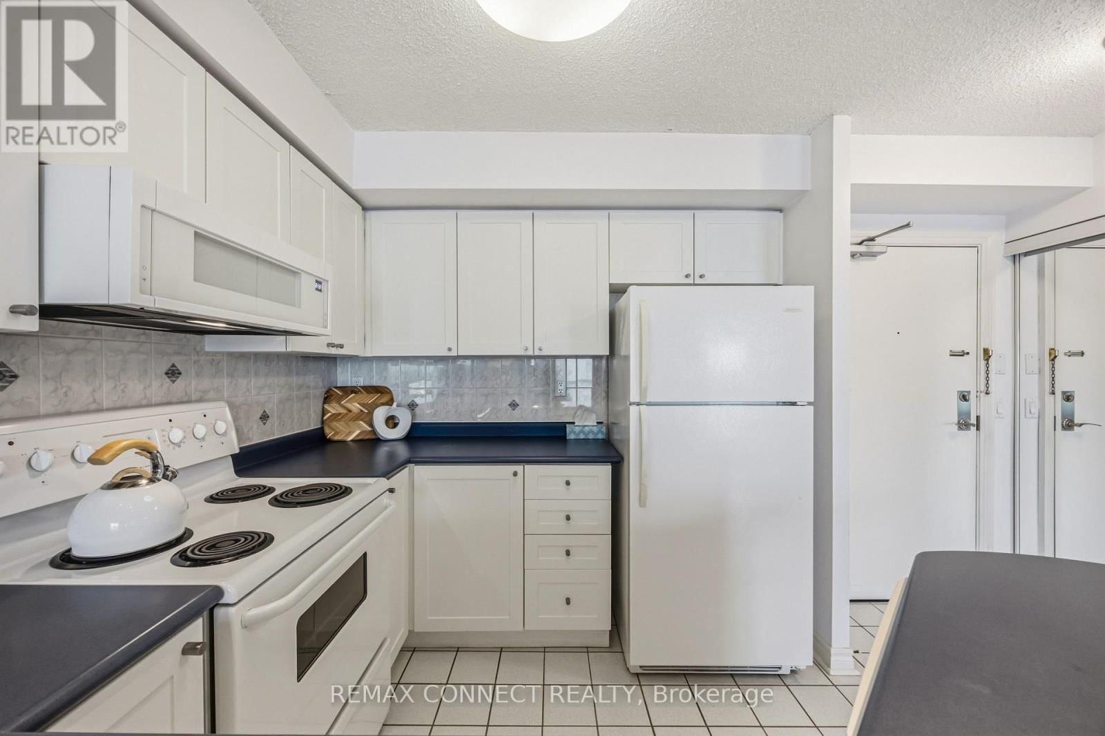 504 - 890 SHEPPARD AVENUE WEST Image 25