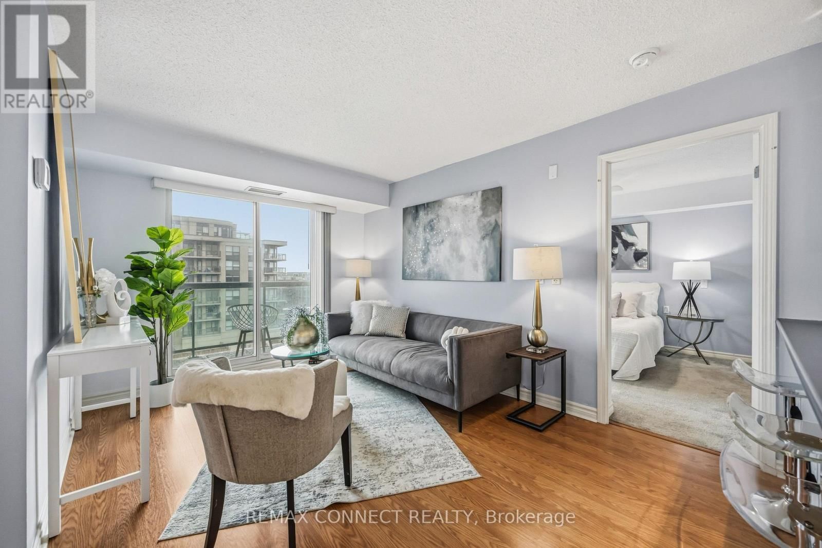 504 - 890 SHEPPARD AVENUE WEST Image 6