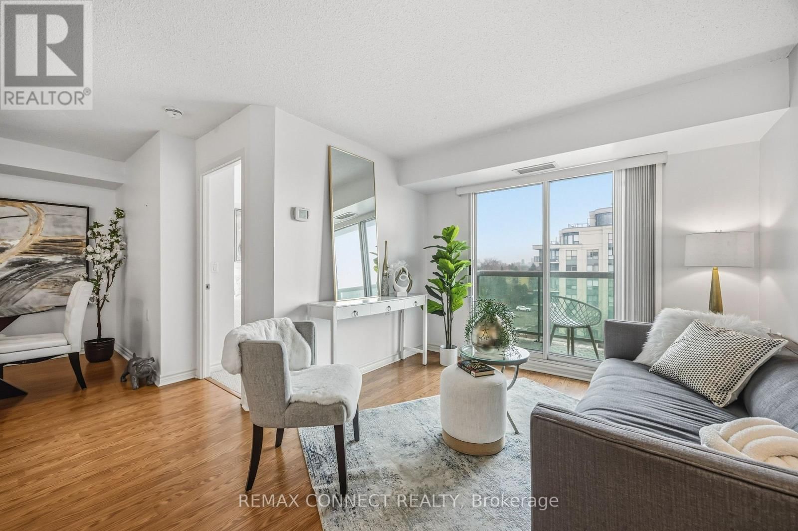 504 - 890 SHEPPARD AVENUE WEST Image 8