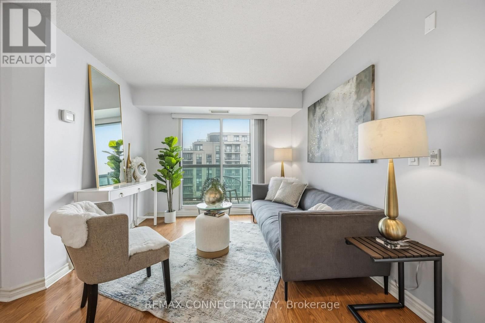 504 - 890 SHEPPARD AVENUE WEST Image 9