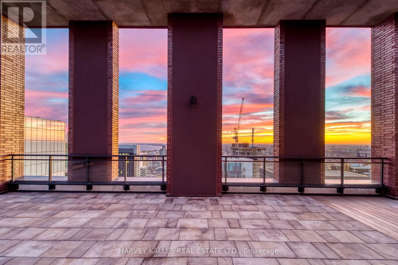 4801 - 99 JOHN STREET Image 19