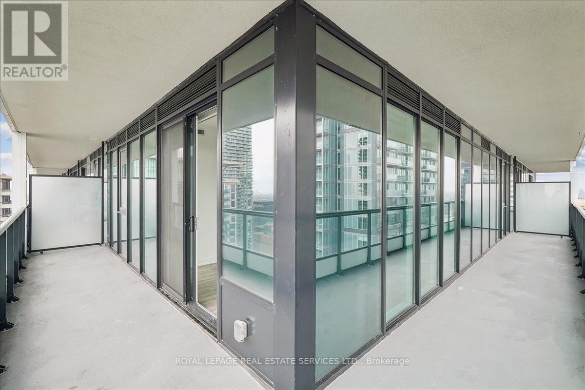 2704 - 65 BROADWAY AVENUE Image 16