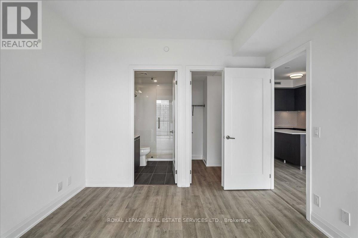 2704 - 65 BROADWAY AVENUE Image 23