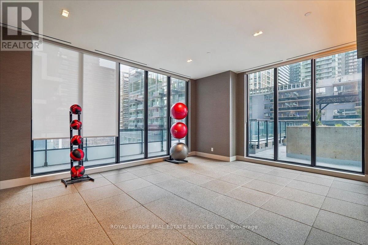 2704 - 65 BROADWAY AVENUE Image 28