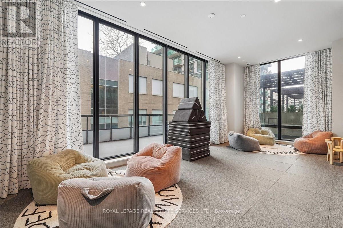 2704 - 65 BROADWAY AVENUE Image 29