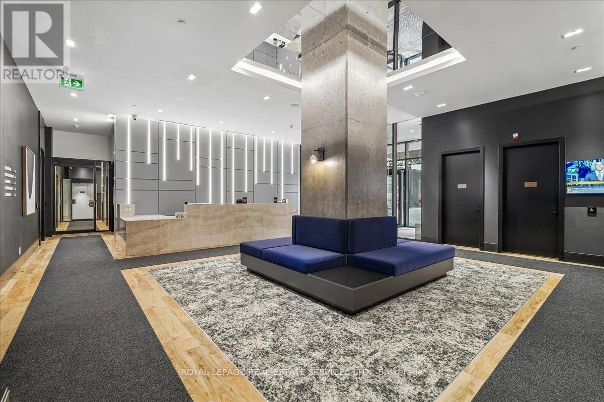 2704 - 65 BROADWAY AVENUE Image 4