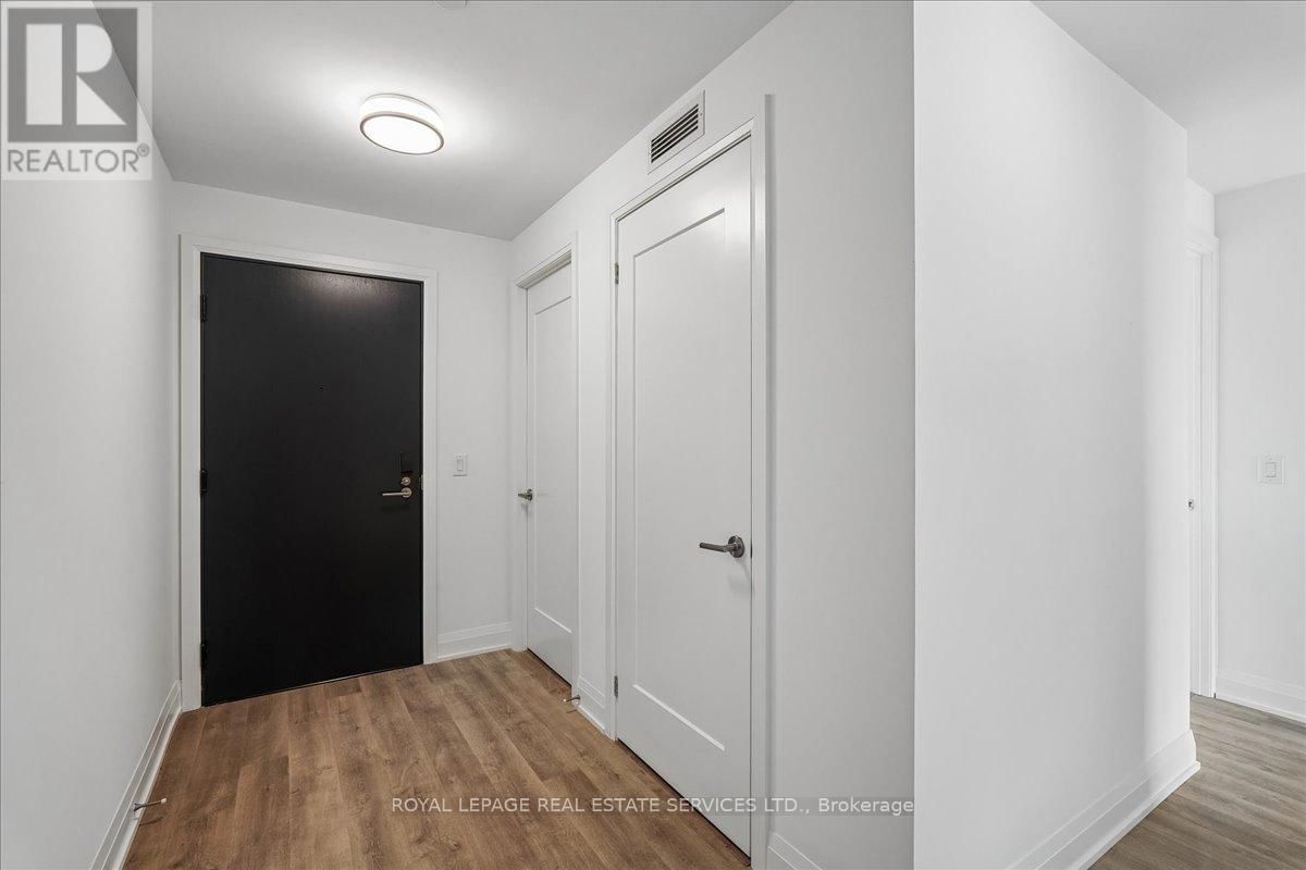 2704 - 65 BROADWAY AVENUE Image 6