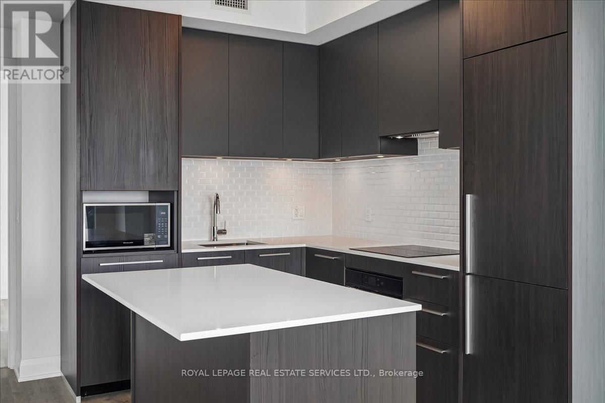 2704 - 65 BROADWAY AVENUE Image 8