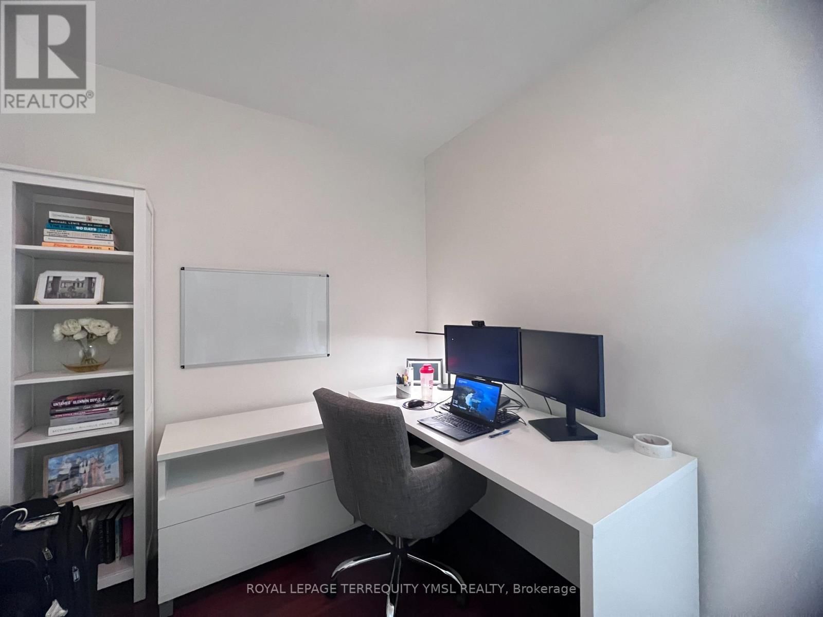 2102 - 1 MARKET STREET Image 13