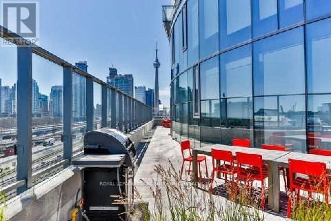 2102 - 1 MARKET STREET Image 5