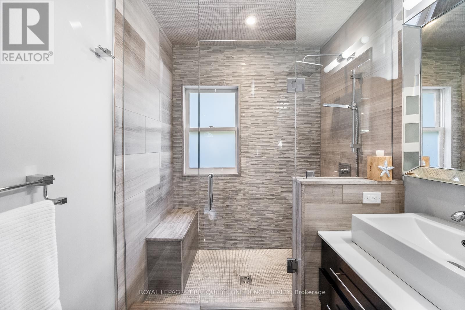 45 GLENBOROUGH PARK CRESCENT Image 13