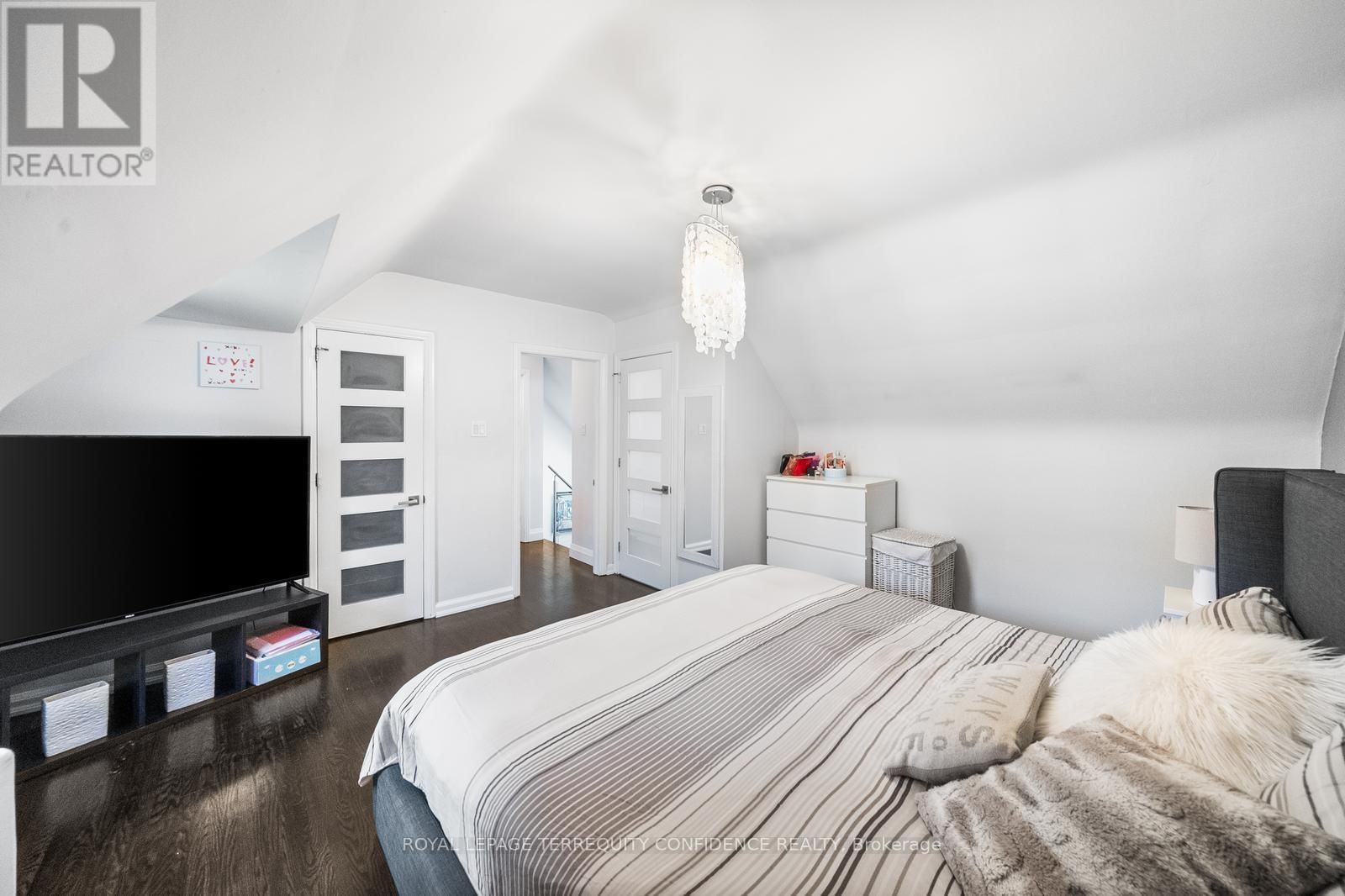 45 GLENBOROUGH PARK CRESCENT Image 16