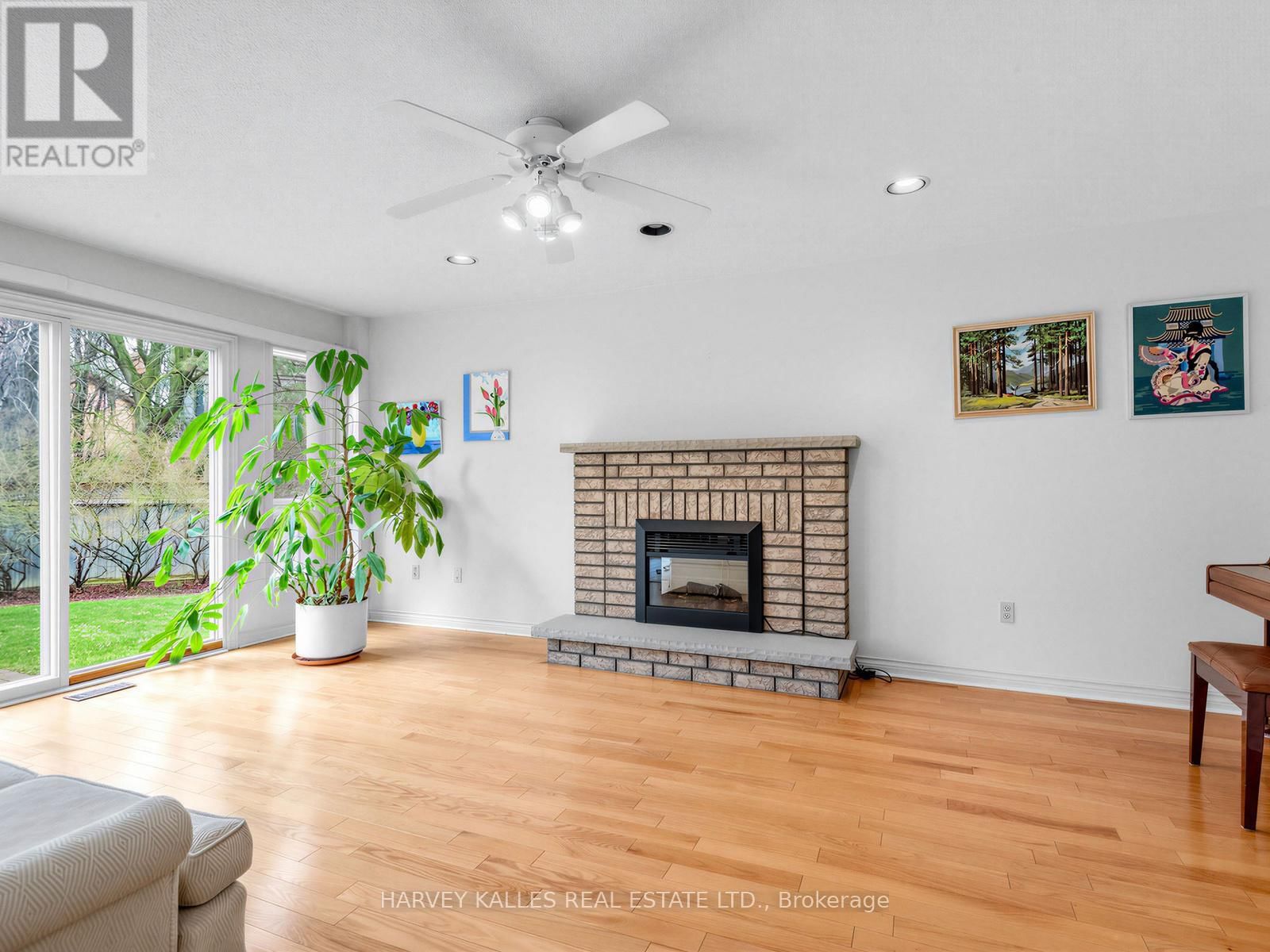 82 BOWRING WALK Image 14