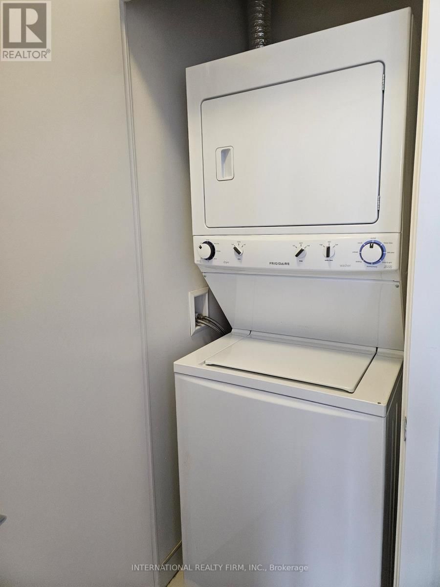 204 - 66 FOREST MANOR ROAD Image 15