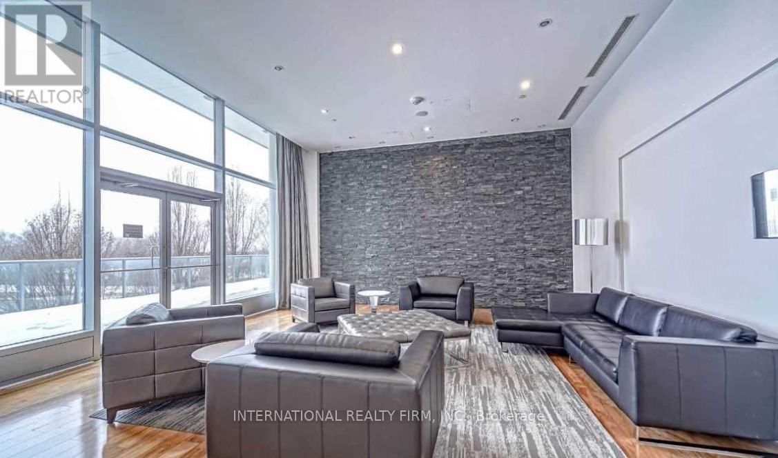 204 - 66 FOREST MANOR ROAD Image 22