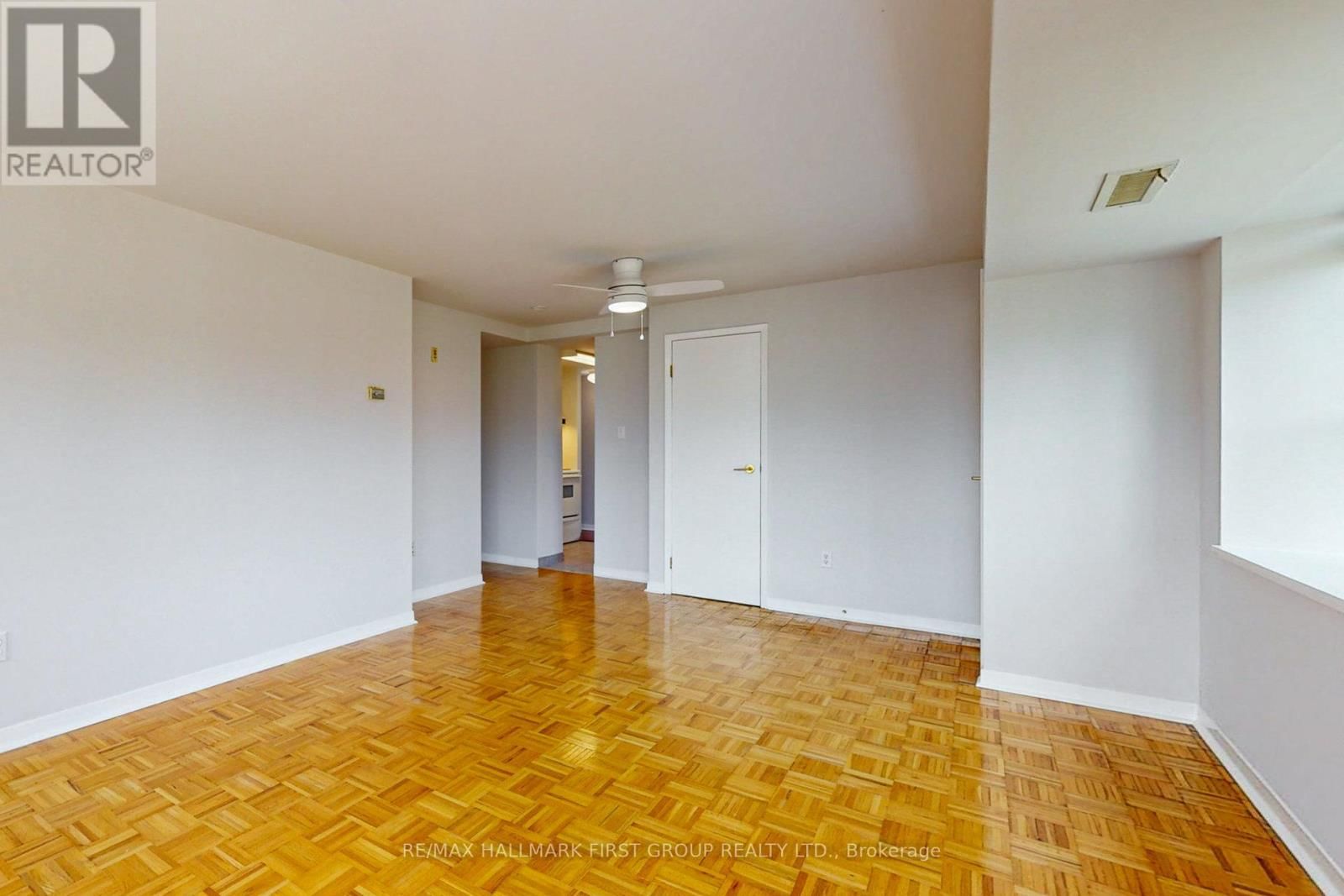 304 - 8 OXFORD STREET Image 10