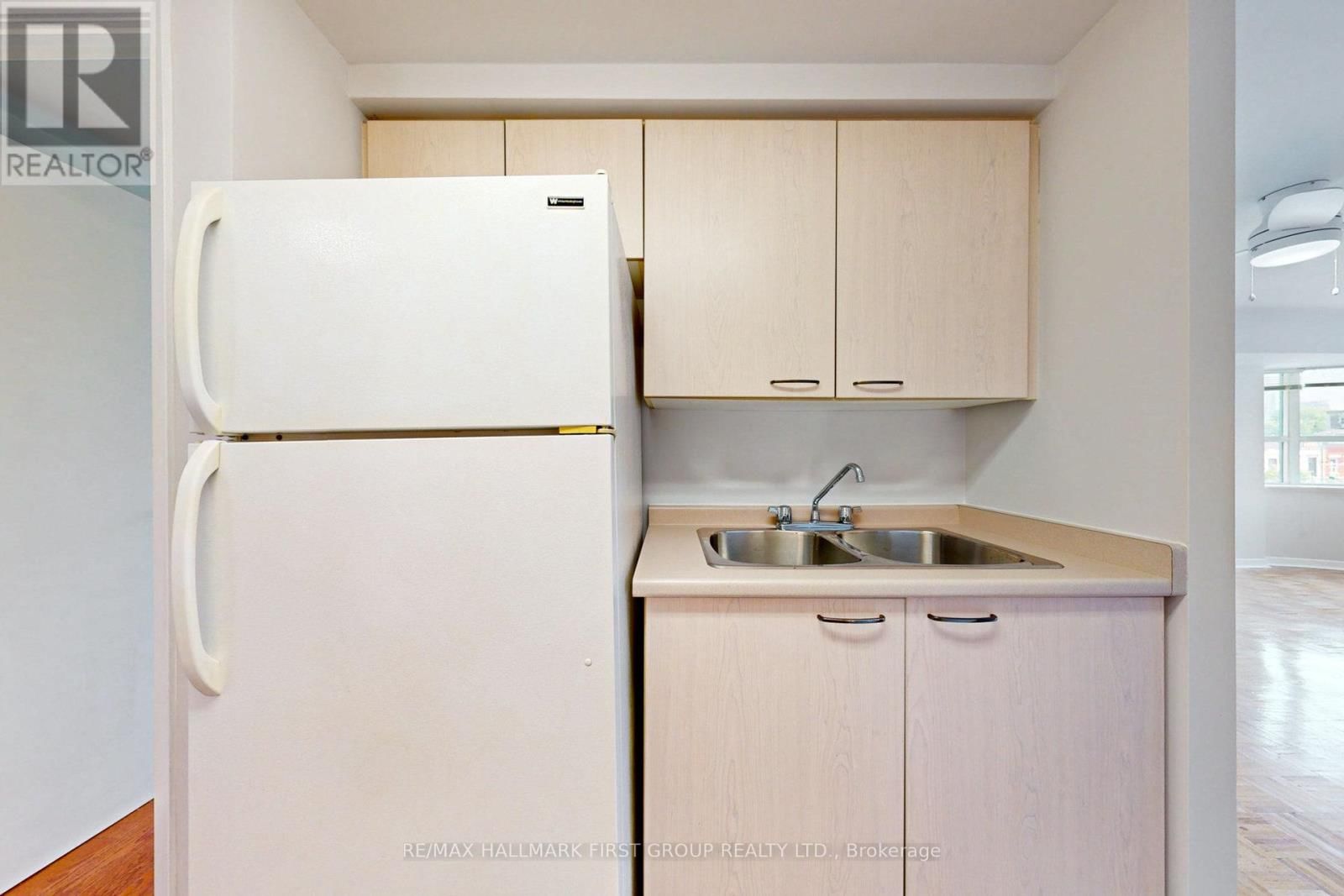 304 - 8 OXFORD STREET Image 14