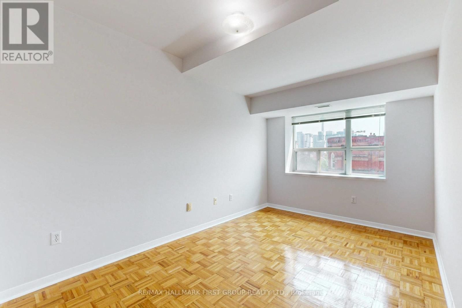 304 - 8 OXFORD STREET Image 19