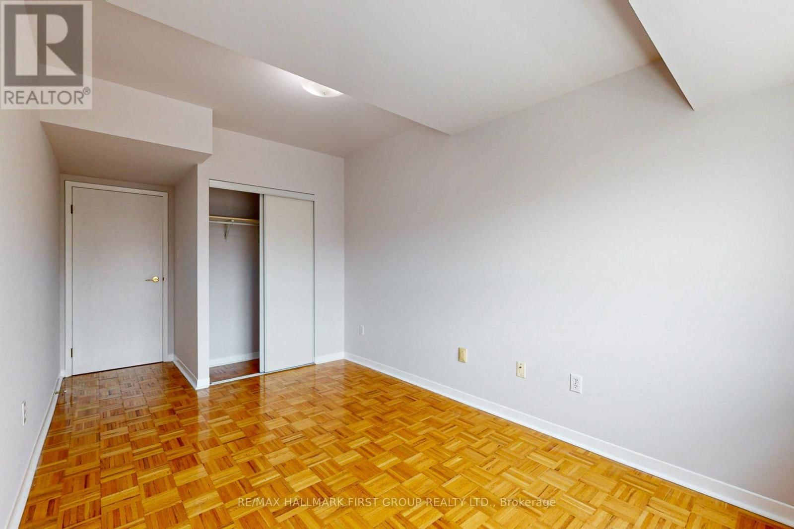 304 - 8 OXFORD STREET Image 24