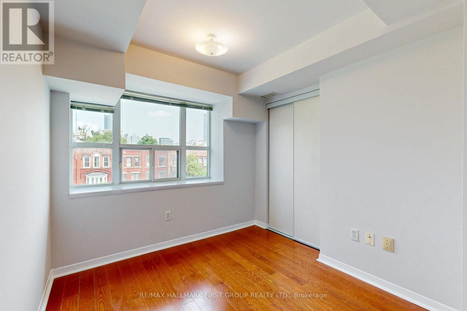 304 - 8 OXFORD STREET Image 26