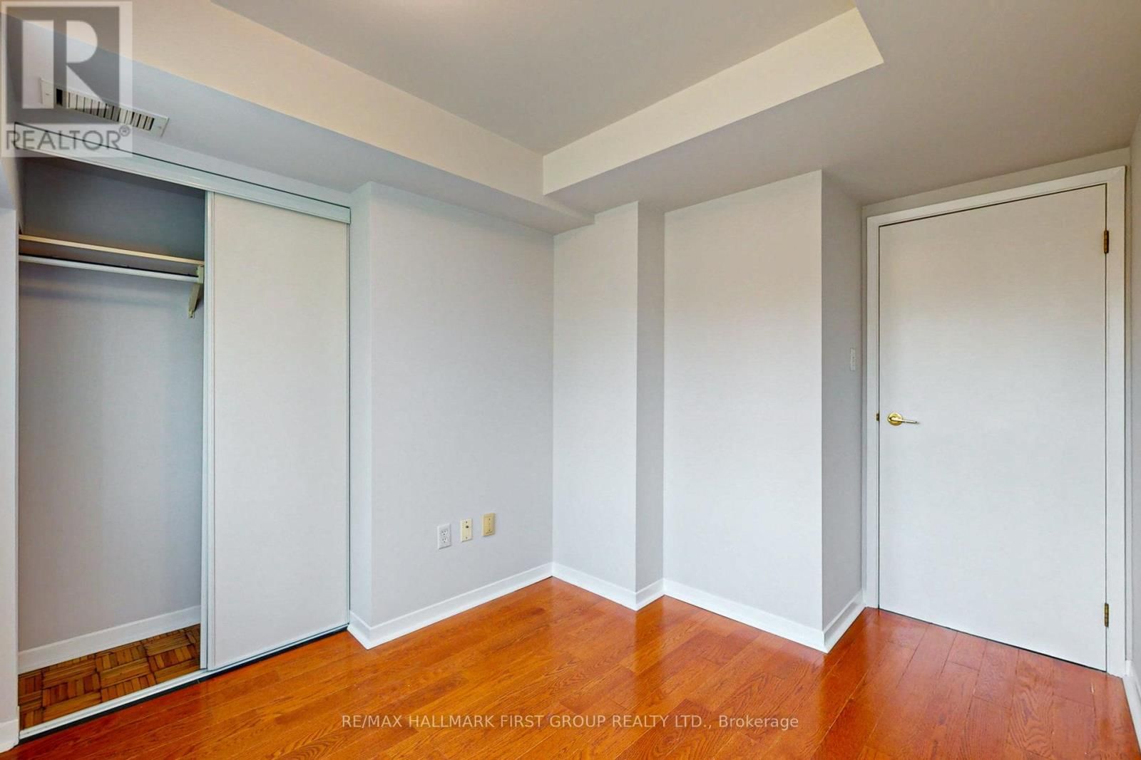 304 - 8 OXFORD STREET Image 29