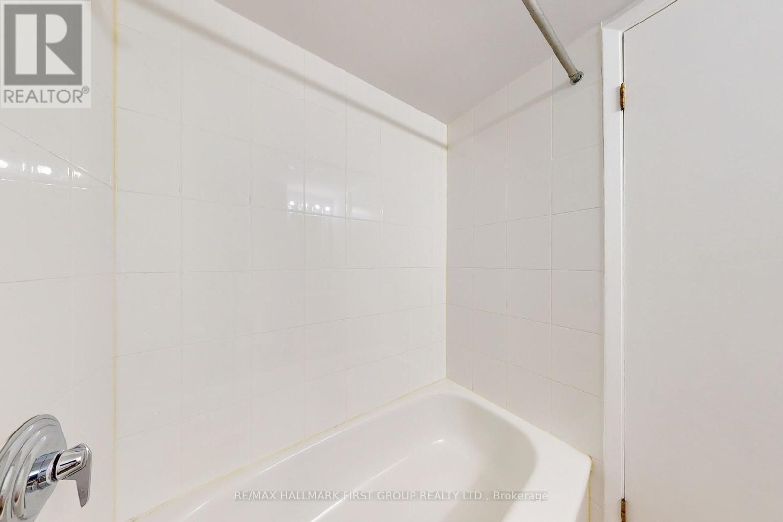 304 - 8 OXFORD STREET Image 32