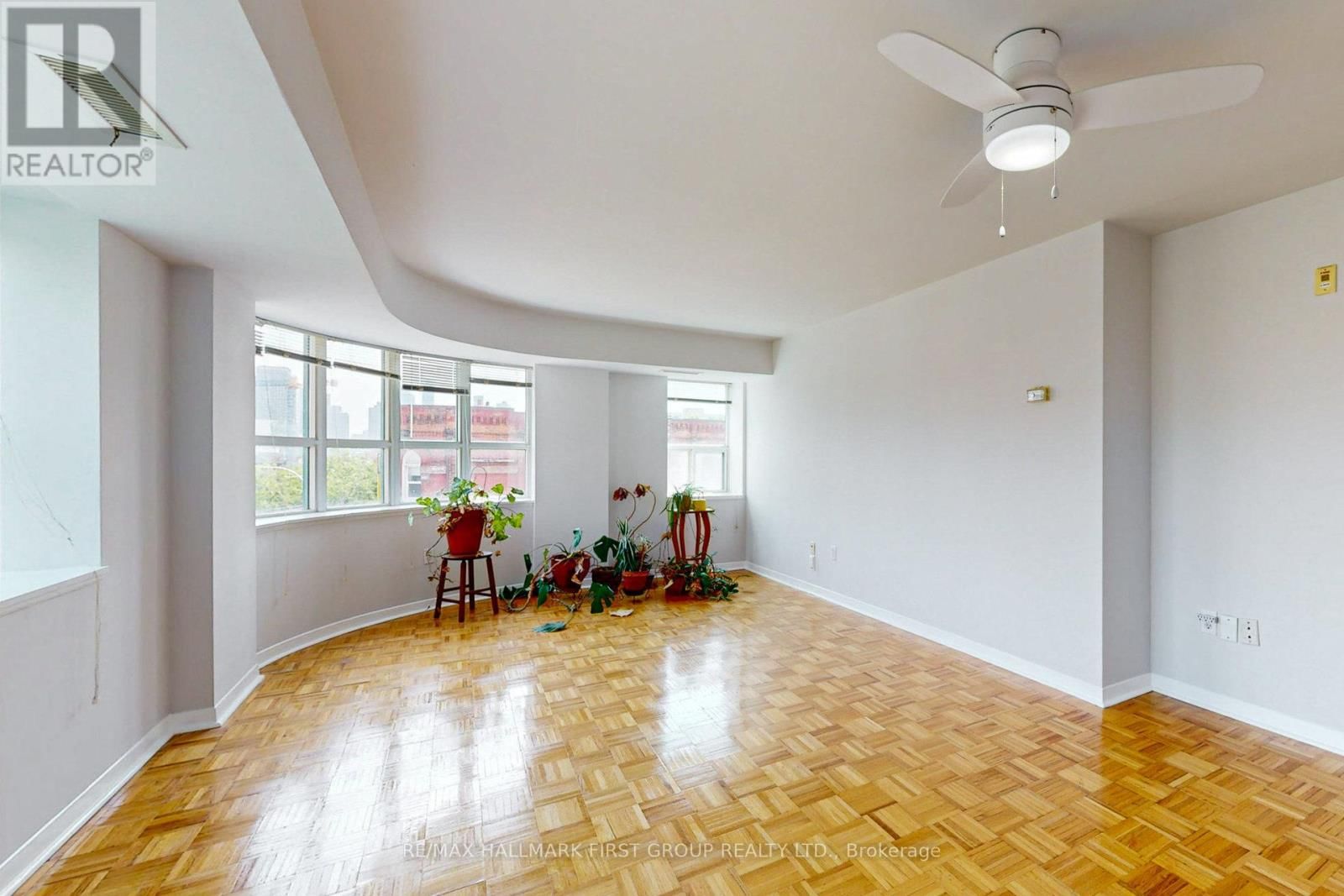 304 - 8 OXFORD STREET Image 6