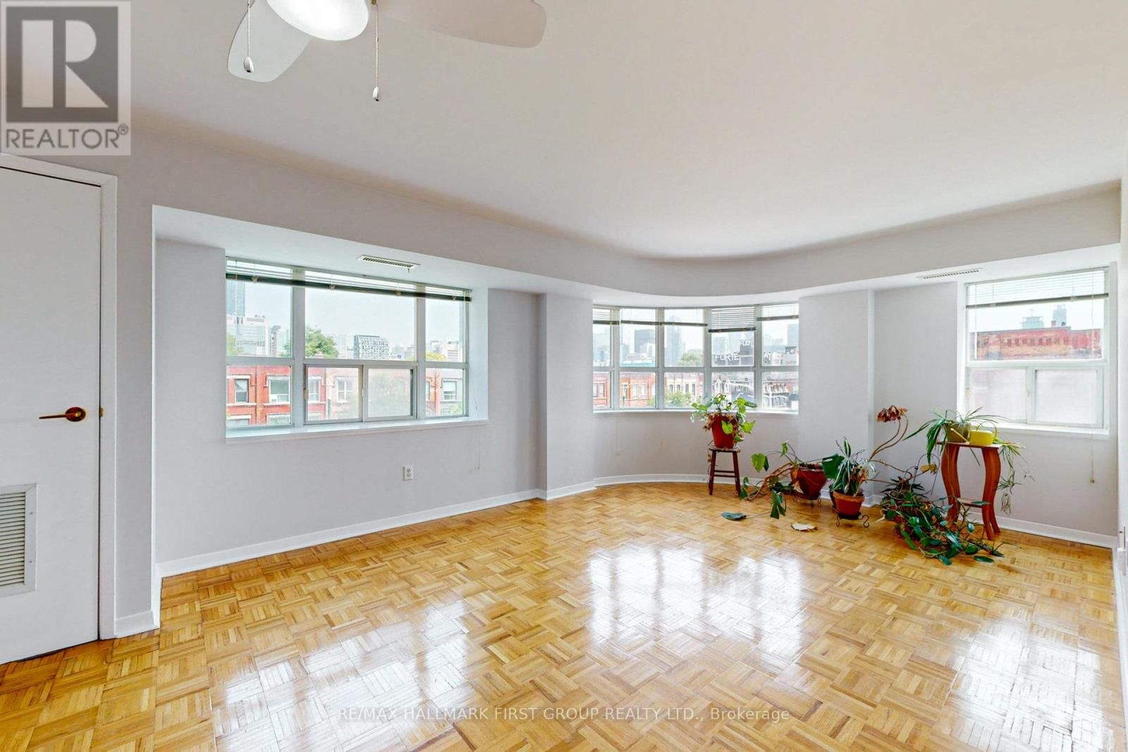 304 - 8 OXFORD STREET Image 7