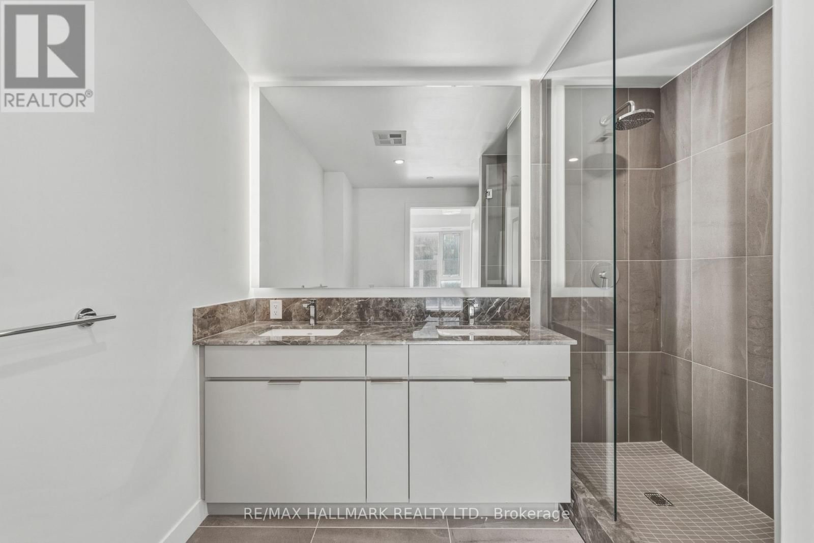 807 - 185 ALBERTA AVENUE Image 14