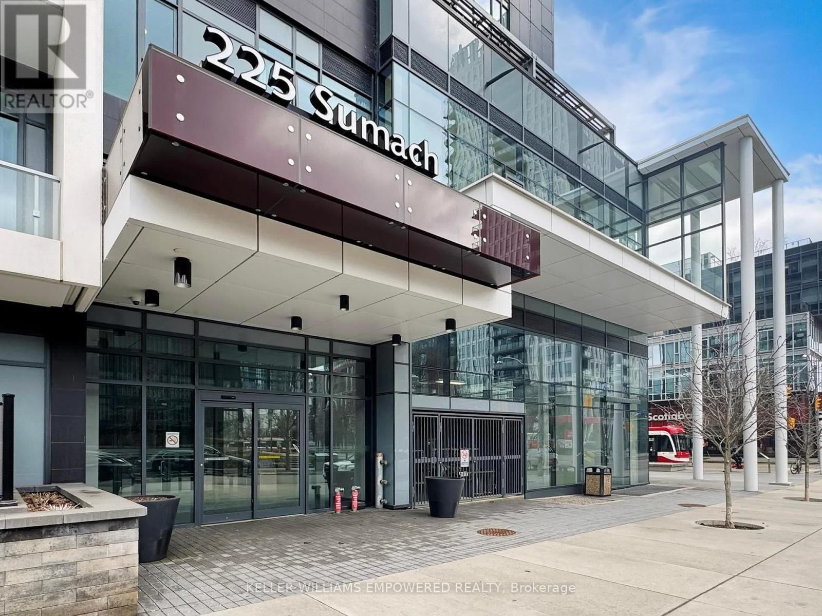 911 - 225 SUMACH STREET Image 3