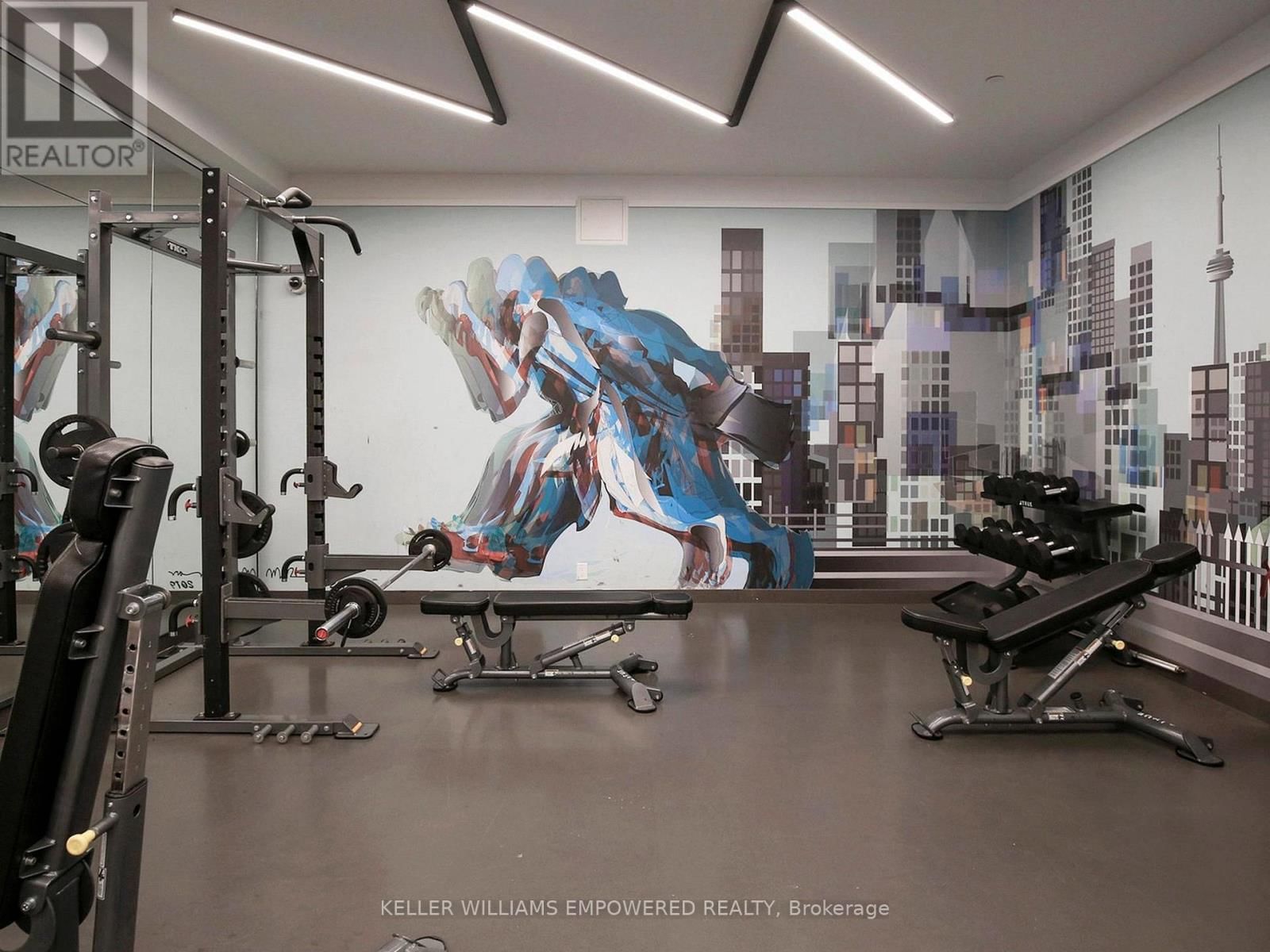 911 - 225 SUMACH STREET Image 30